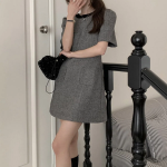 Мини-платье с бантом и короткими рукавами в классическом стиле