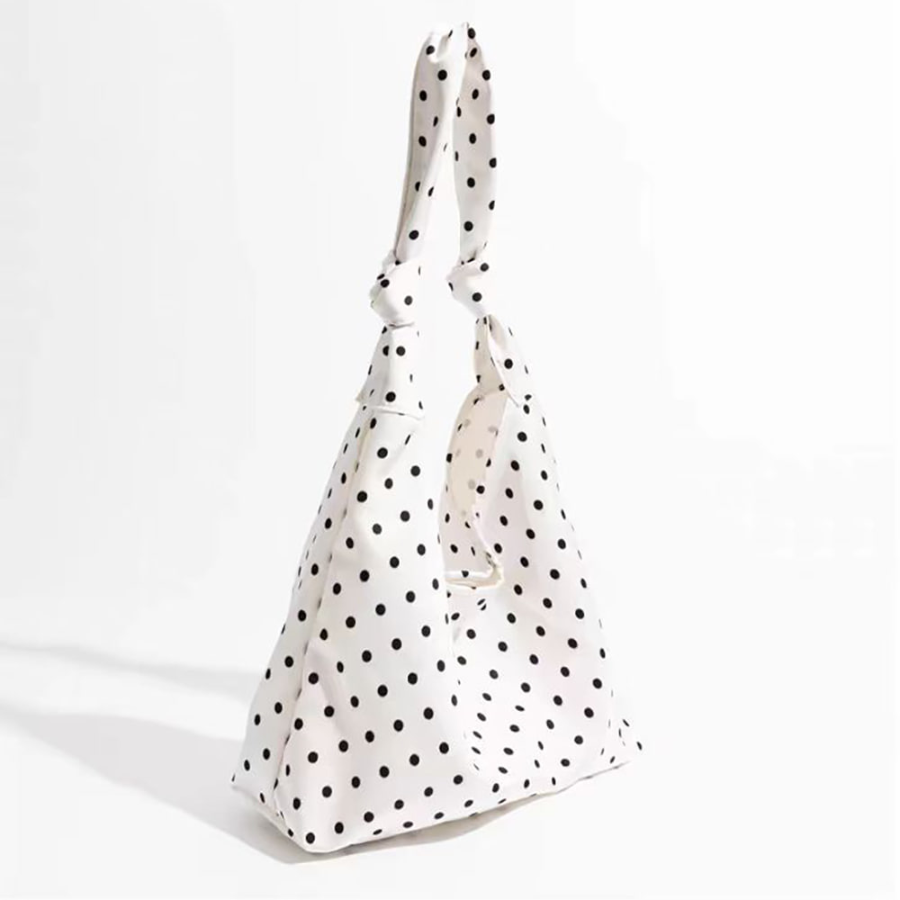 Эко-сумка с принтом в горошек и застёжкой на кнопку — повседневная лёгкость с винтажным акцентом