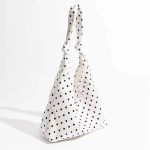 Эко-сумка с принтом в горошек и застёжкой на кнопку — повседневная лёгкость с винтажным акцентом