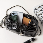 Bling Charm Mini Chain Crossbody Bag — миниатюрная сумка с цепочкой и блестящим декором