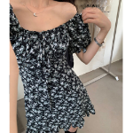 Цветочное летнее мини-платье с подчёркнутой талией и пышными рукавами