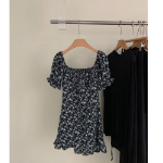 Цветочное летнее мини-платье с подчёркнутой талией и пышными рукавами