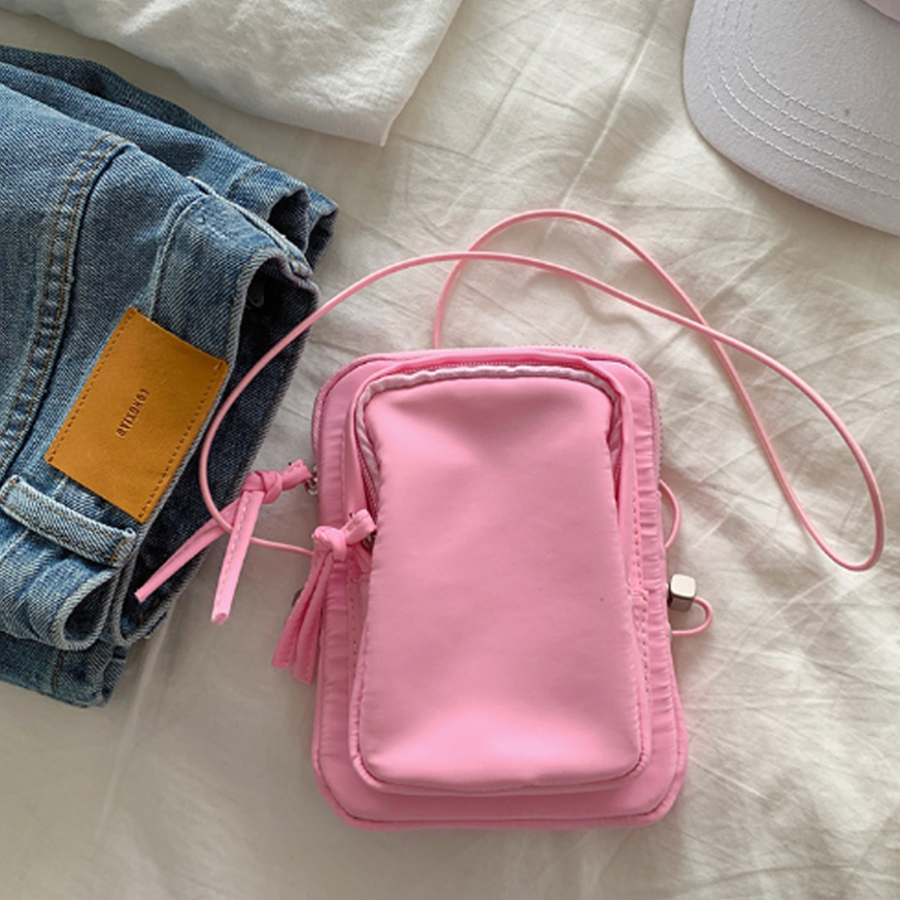 Daily String Mini Pocket Crossbody Bag — удобная и компактная сумка на каждый день