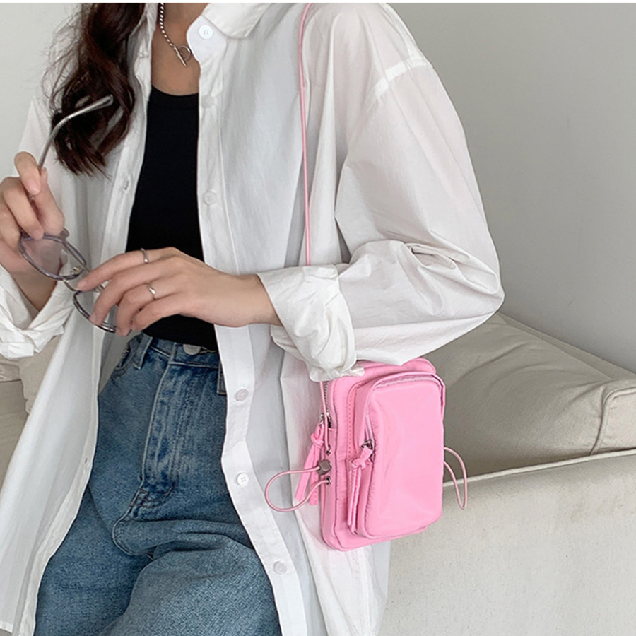 Daily String Mini Pocket Crossbody Bag — удобная и компактная сумка на каждый день