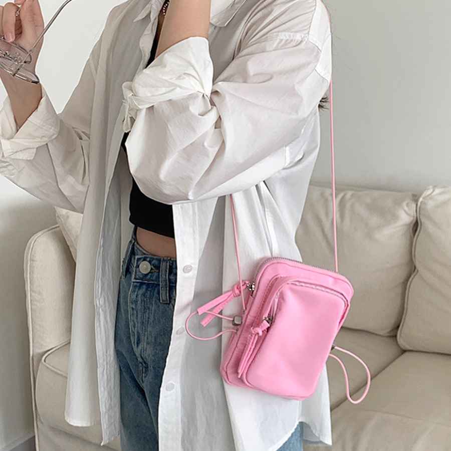 Daily String Mini Pocket Crossbody Bag — удобная и компактная сумка на каждый день