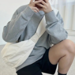 Croissant Casual Crossbody & Shoulder Bag — стильная повседневная сумка в форме круассана