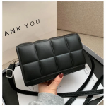 Kone Structured Bag — женственная сумка строгой формы для офиса и города