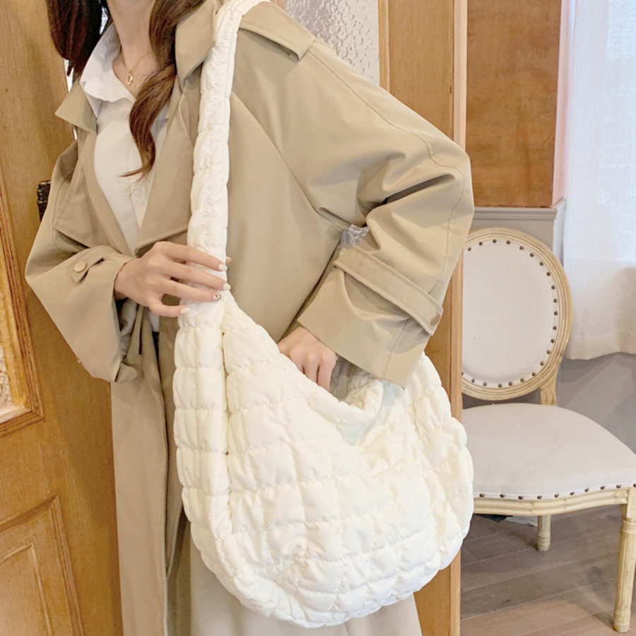 JENNIE Bag — универсальная объёмная сумка для города и путешествий