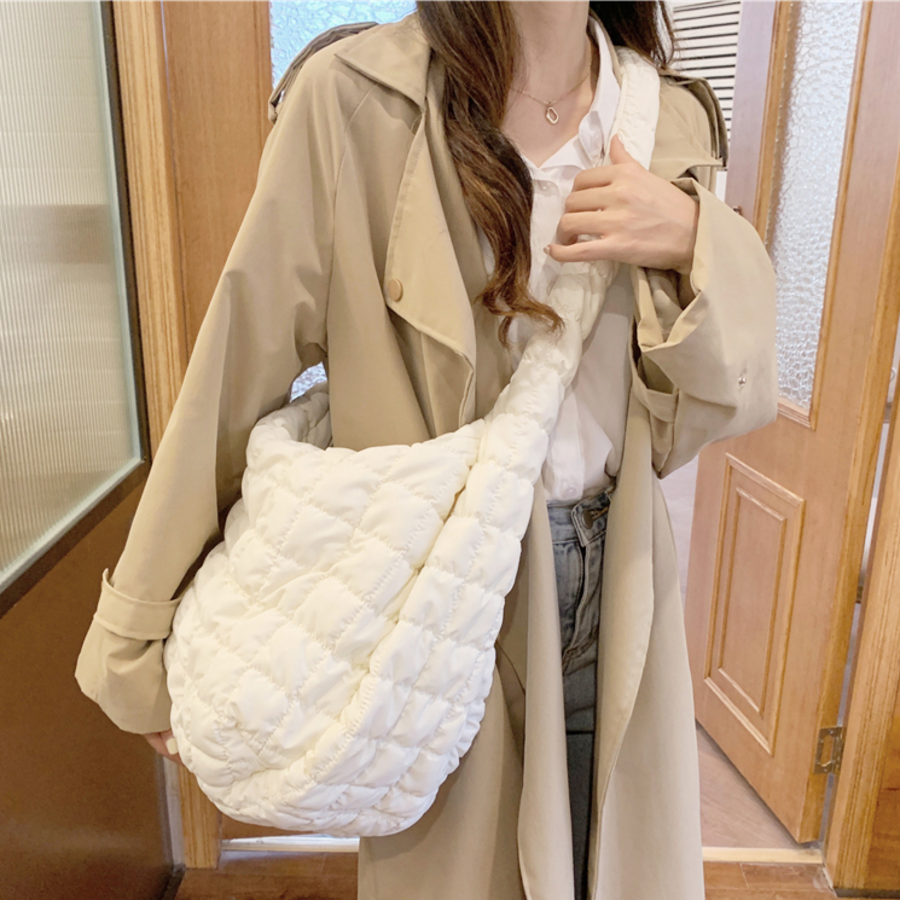 JENNIE Bag — универсальная объёмная сумка для города и путешествий