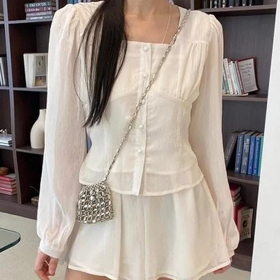 Сумка из серебристых бусин — блестящий акцент для стильного образа