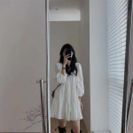 Лёгкое мини-платье в романтичном стиле для повседневных образов