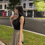 Leaf Unbalance Crop Top