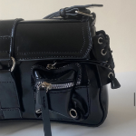 Сумка Rejen Pocket Leather Mini Cross & Shoulder Bag — компактный акцент с элегантным характером