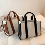 Сумка Light Canvas Big Square Bag — лёгкость, объём и универсальность в одном аксессуаре