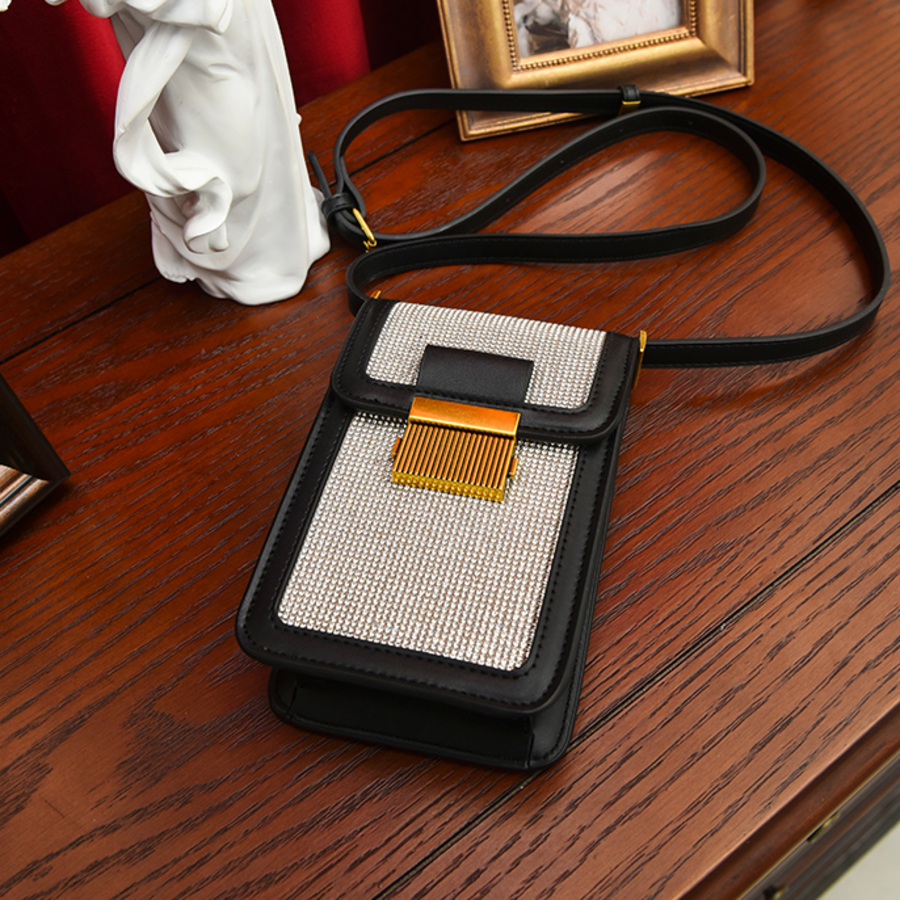 Сумка Rhinestone Mini Shoulder & Cross Bag — сияющий акцент для ярких образов