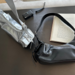 Сумка Eyelet Ribbon Corset Bag — балетная эстетика и выразительный силуэт