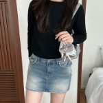 Сумка Eyelet Ribbon Corset Bag — балетная эстетика и выразительный силуэт