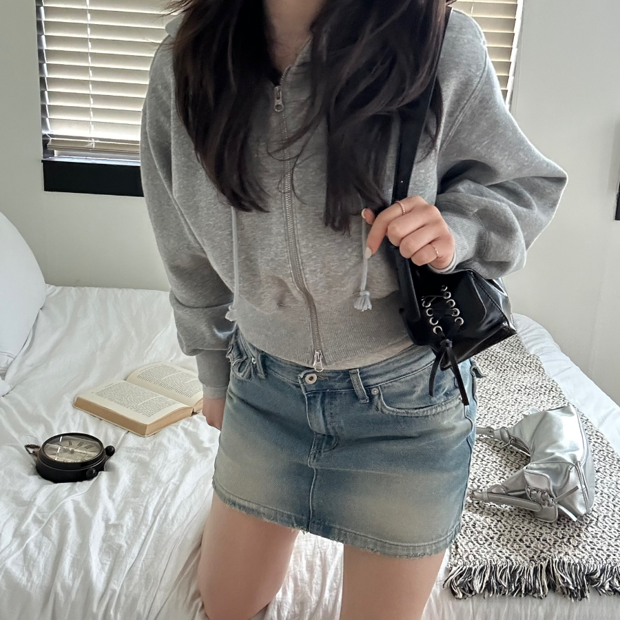 Сумка Eyelet Ribbon Corset Bag — балетная эстетика и выразительный силуэт