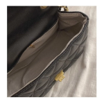 Quilted Chain Crossbody Bag — стиль и элегантность в компактном формате