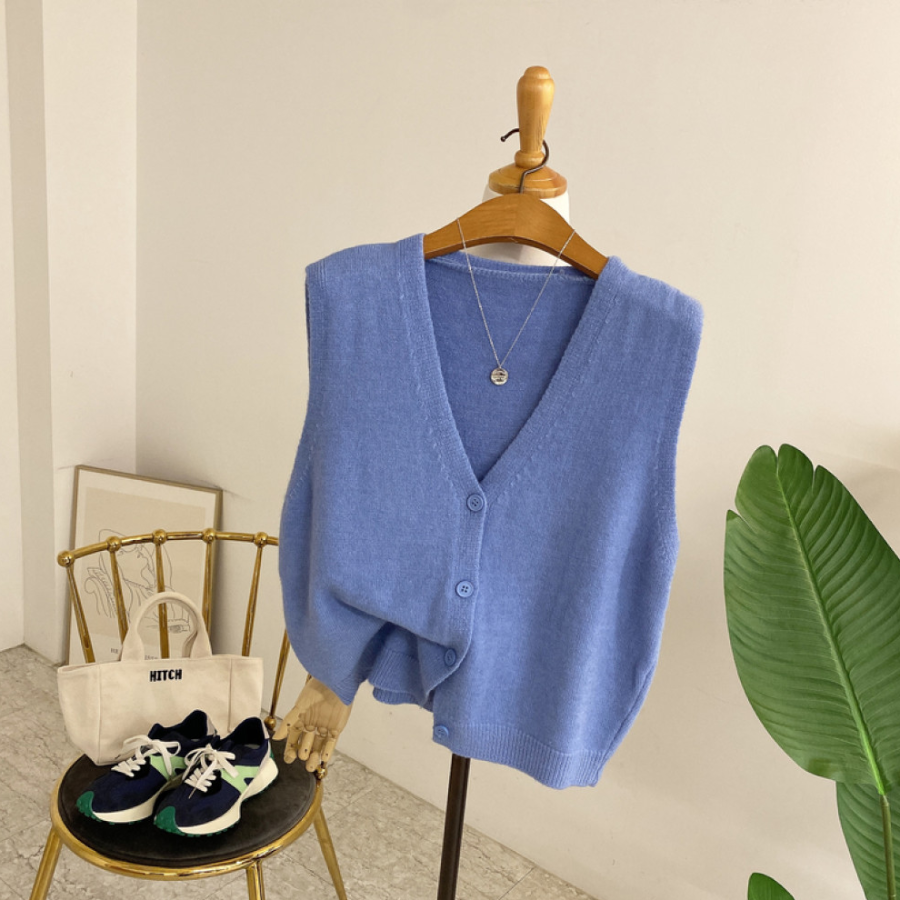 Telliro Soft Button Knit Vest