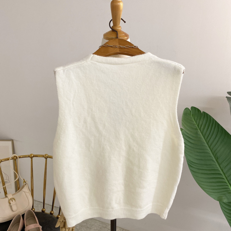 Telliro Soft Button Knit Vest