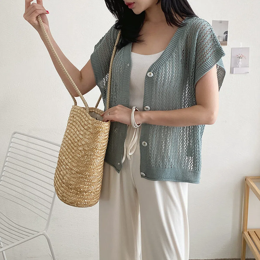V-Neck Mesh Knit Vest