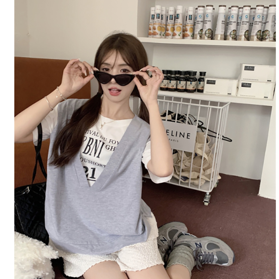 Style Vest Fake Layered T-shirt