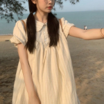 Мини-платье с пышными рукавами и отложным воротником