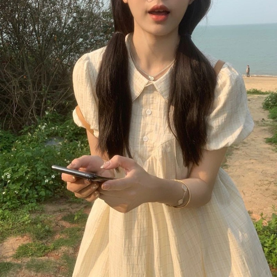 Мини-платье с пышными рукавами и отложным воротником