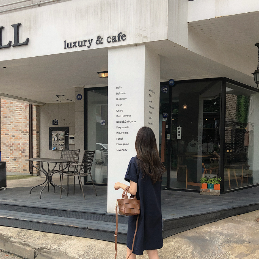 Рубашечное платье в стиле минимализм