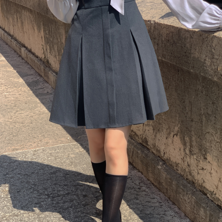 Платье с плиссировкой и линией принцессы в стиле “вишнёвого цветения”