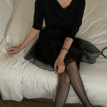 Платье с асимметричной юбкой из органзы и фатина