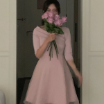 Платье с асимметричной юбкой из органзы и фатина