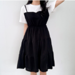 Платье с короткими рукавами и плиссировкой