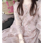 Женственное блестящее платье