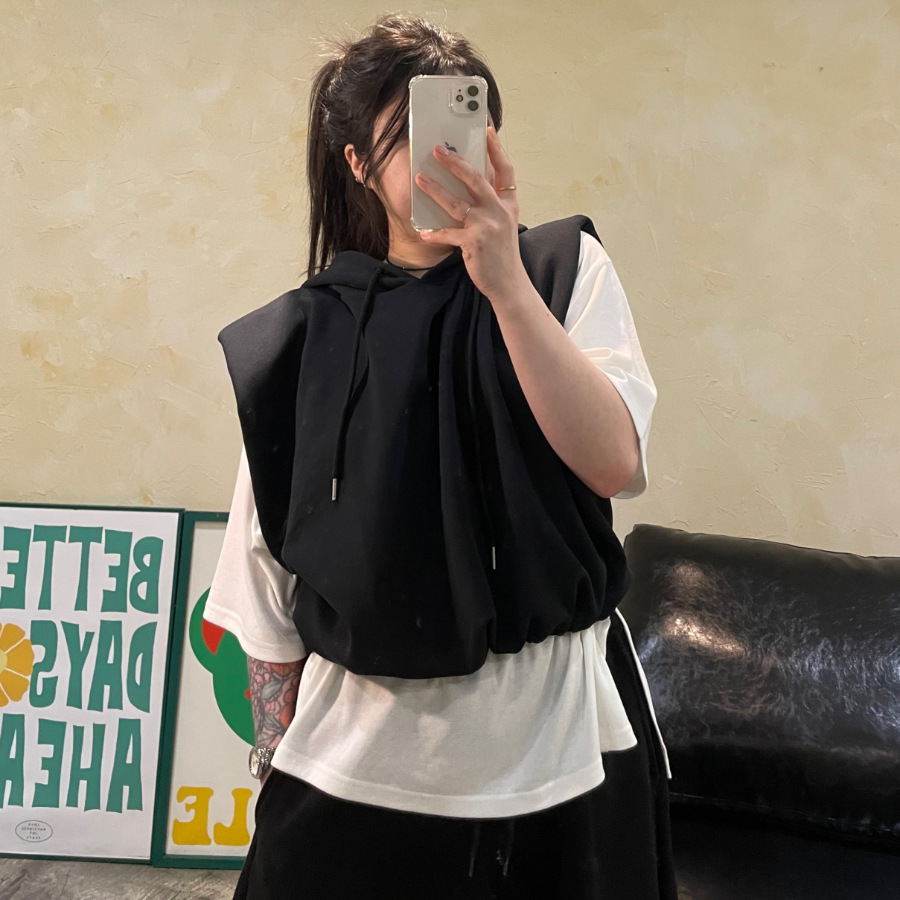 Pad Crop Hooded Waist-String Vest