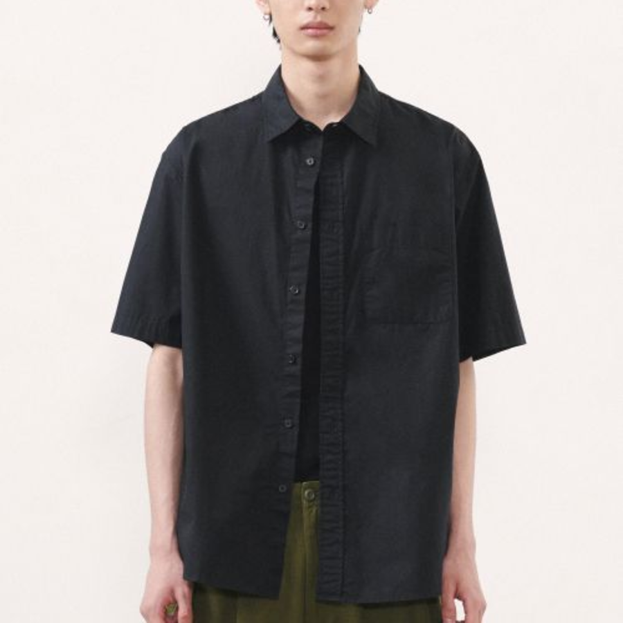 Relaxed Washed Poplin Short Sleeve Shirt [Black]