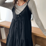 Многослойное мини-платье с оборками и бретелями