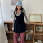 Многослойное мини-платье с оборками и бретелями