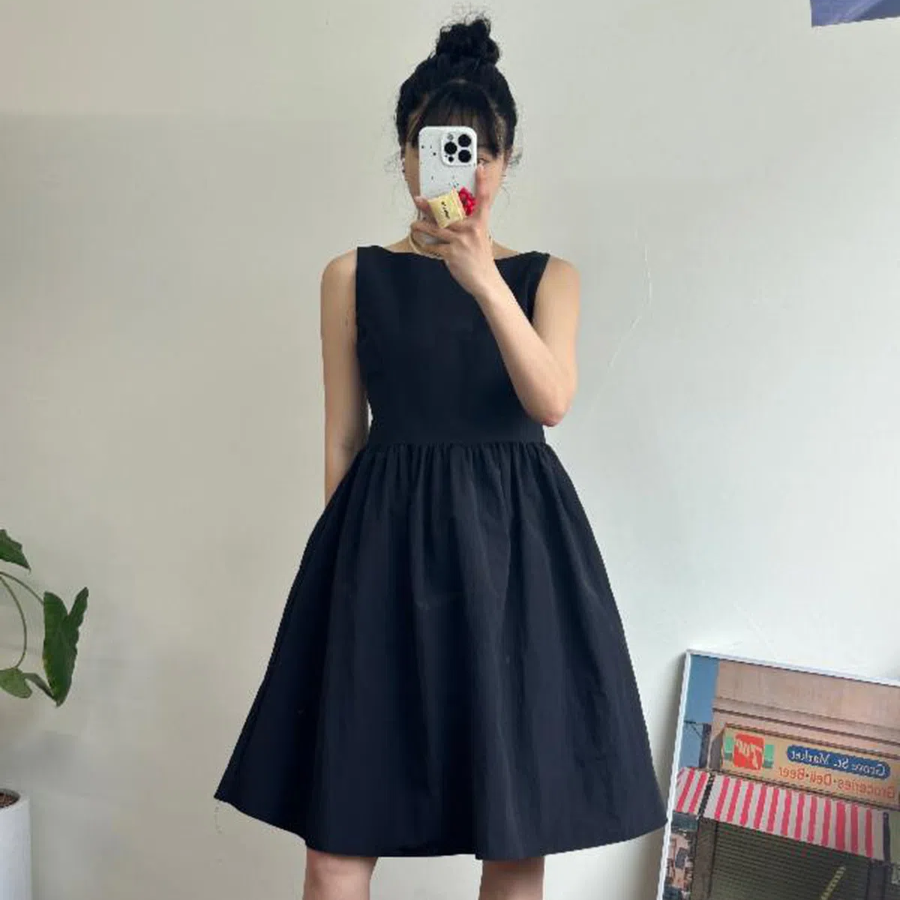 Платье-миди без рукавов с анорак-дизайном и вырезом “лодочка”