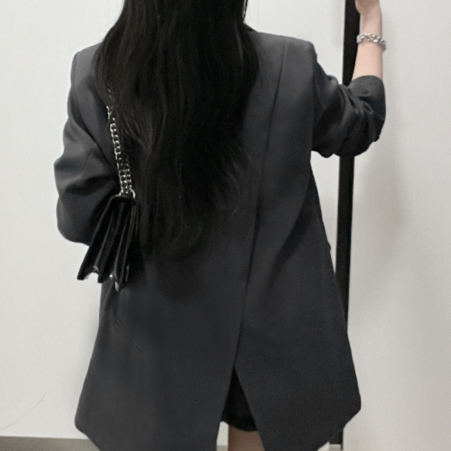 Diagonal Back-Slit Semi Jacket