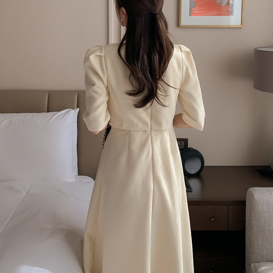 Твидовое длинное платье A-силуэта с жемчужными пуговицами и пышными рукавами “Анар”