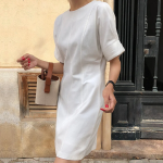 Льняное платье с короткими рукавами