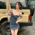 Винтажное платье-бюстье с мелким цветочным принтом и шифоновыми рюшами