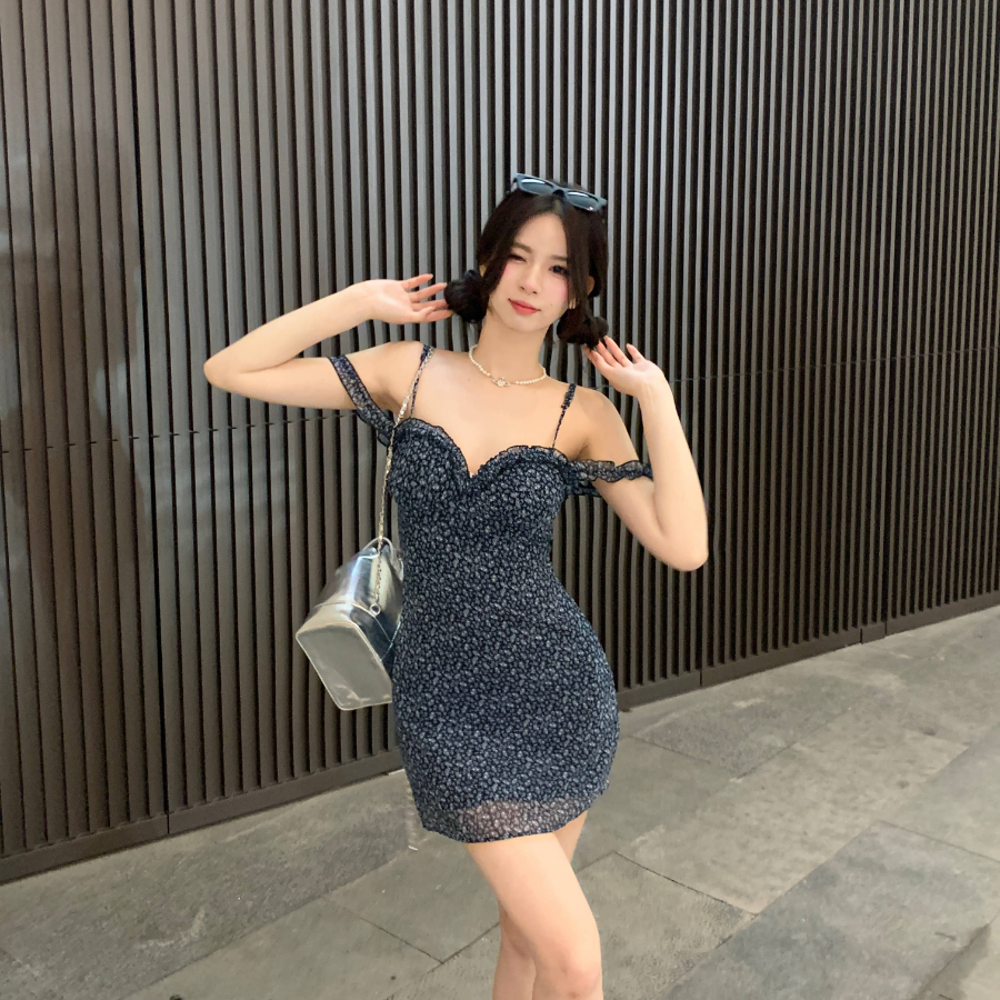 Винтажное платье-бюстье с мелким цветочным принтом и шифоновыми рюшами