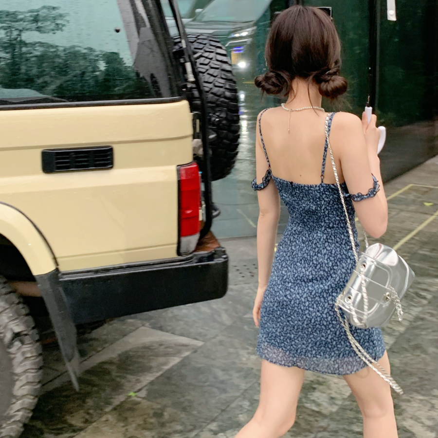 Винтажное платье-бюстье с мелким цветочным принтом и шифоновыми рюшами