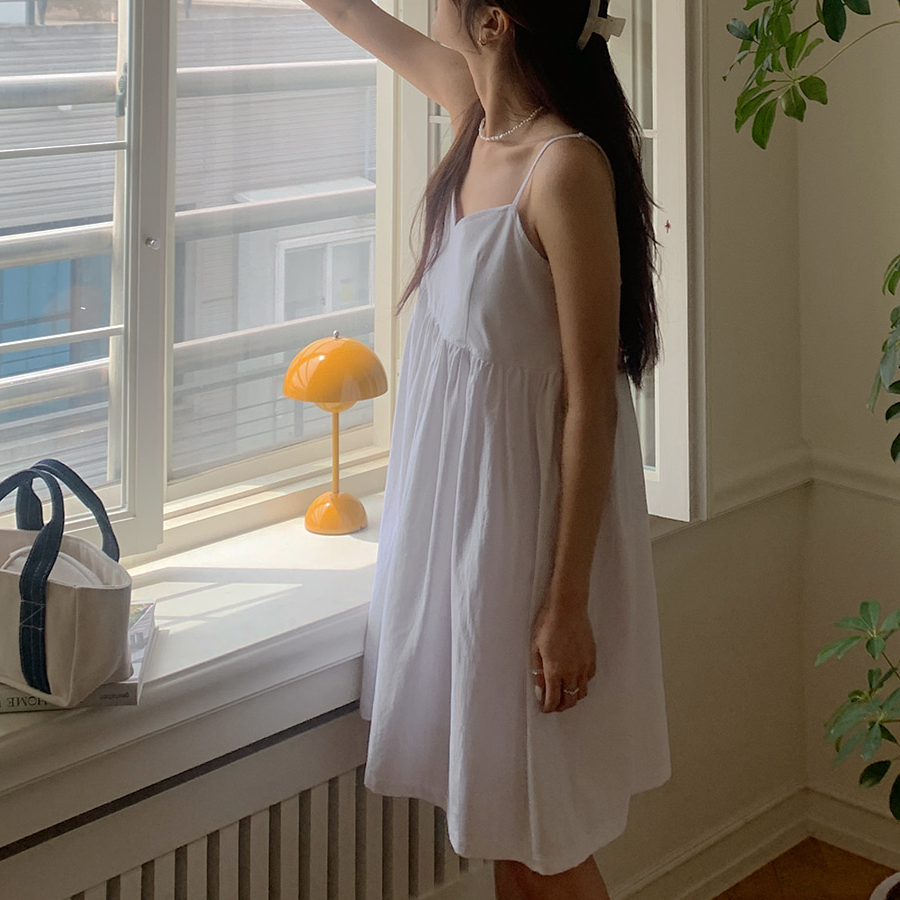 Льняной сарафан на тонких бретелях