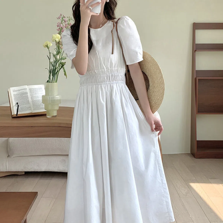 Романтичное длинное платье с короткими рукавами