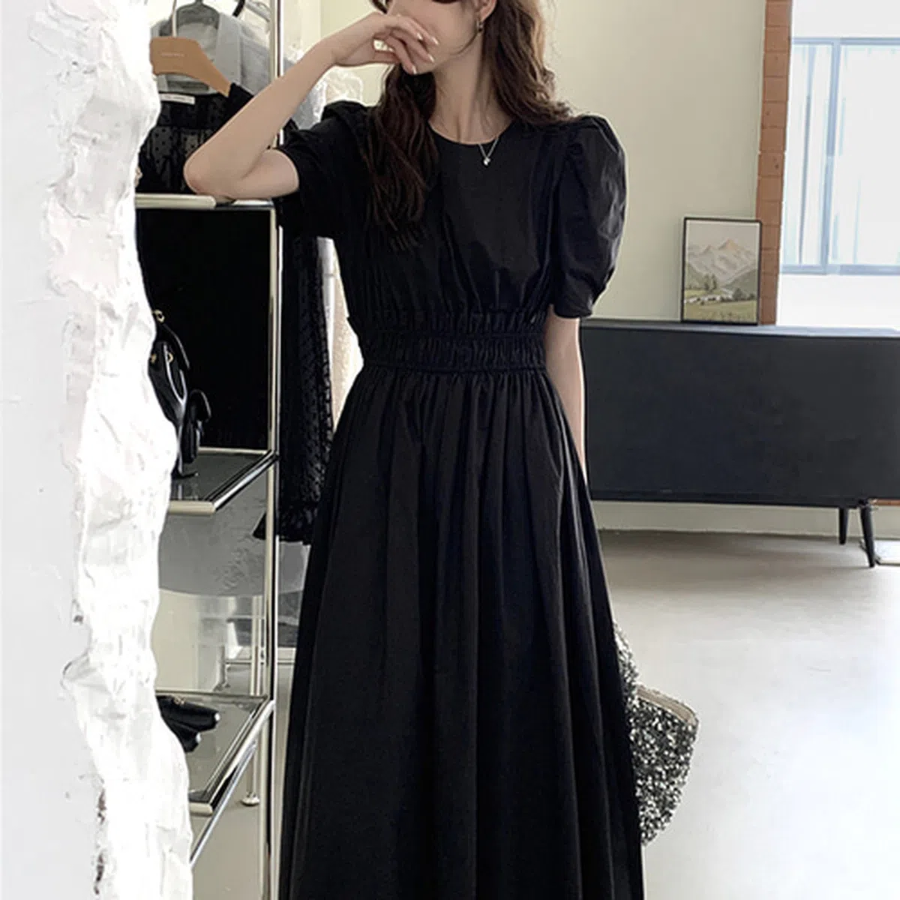 Романтичное длинное платье с короткими рукавами