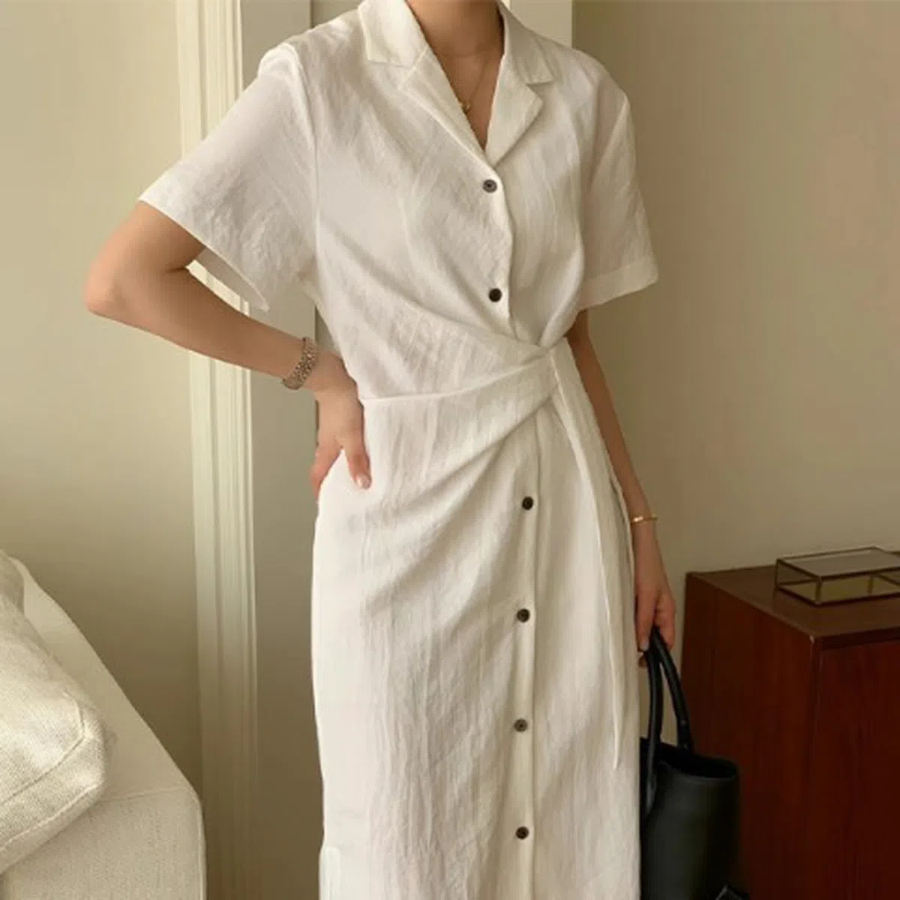 Минималистичное платье с запахом для торжественных случаев